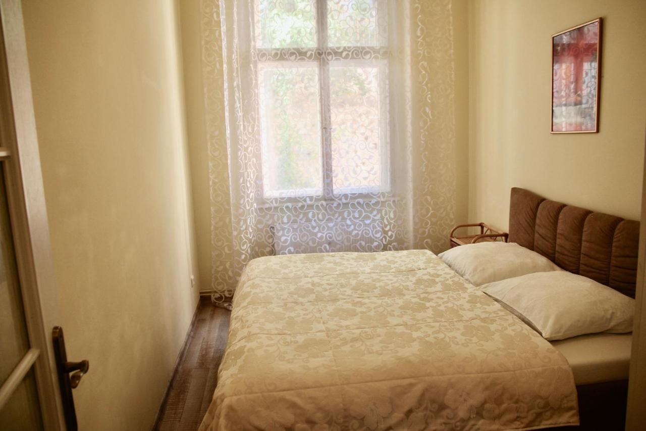 Apartman Sylva Na Stare Louce 42 Karlovy Vary Dış mekan fotoğraf